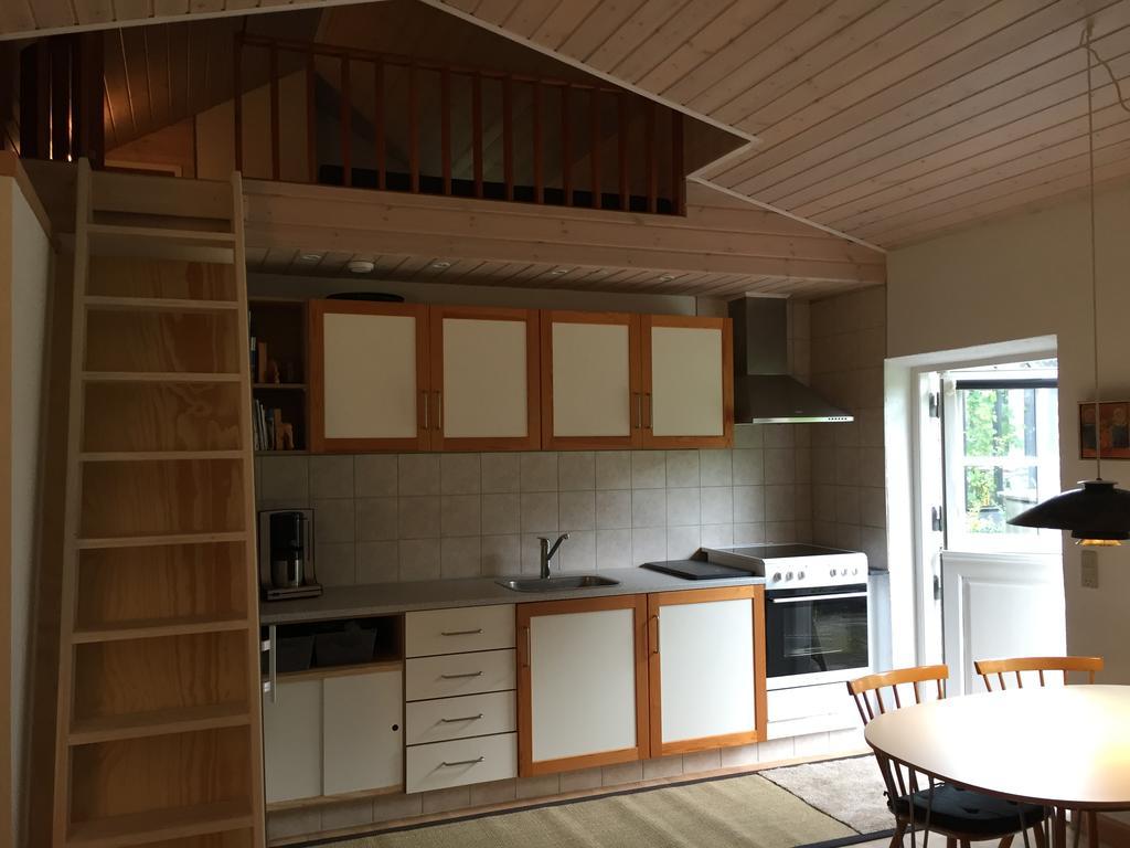 Lindegaardapartment - Woods And Sea Hejls Esterno foto